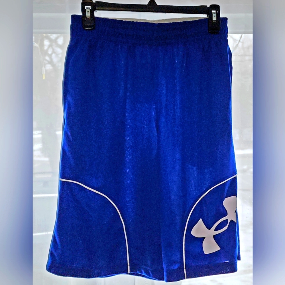 * NEW * UNDER ARMOUR MENS BASKETBALL SHORTS